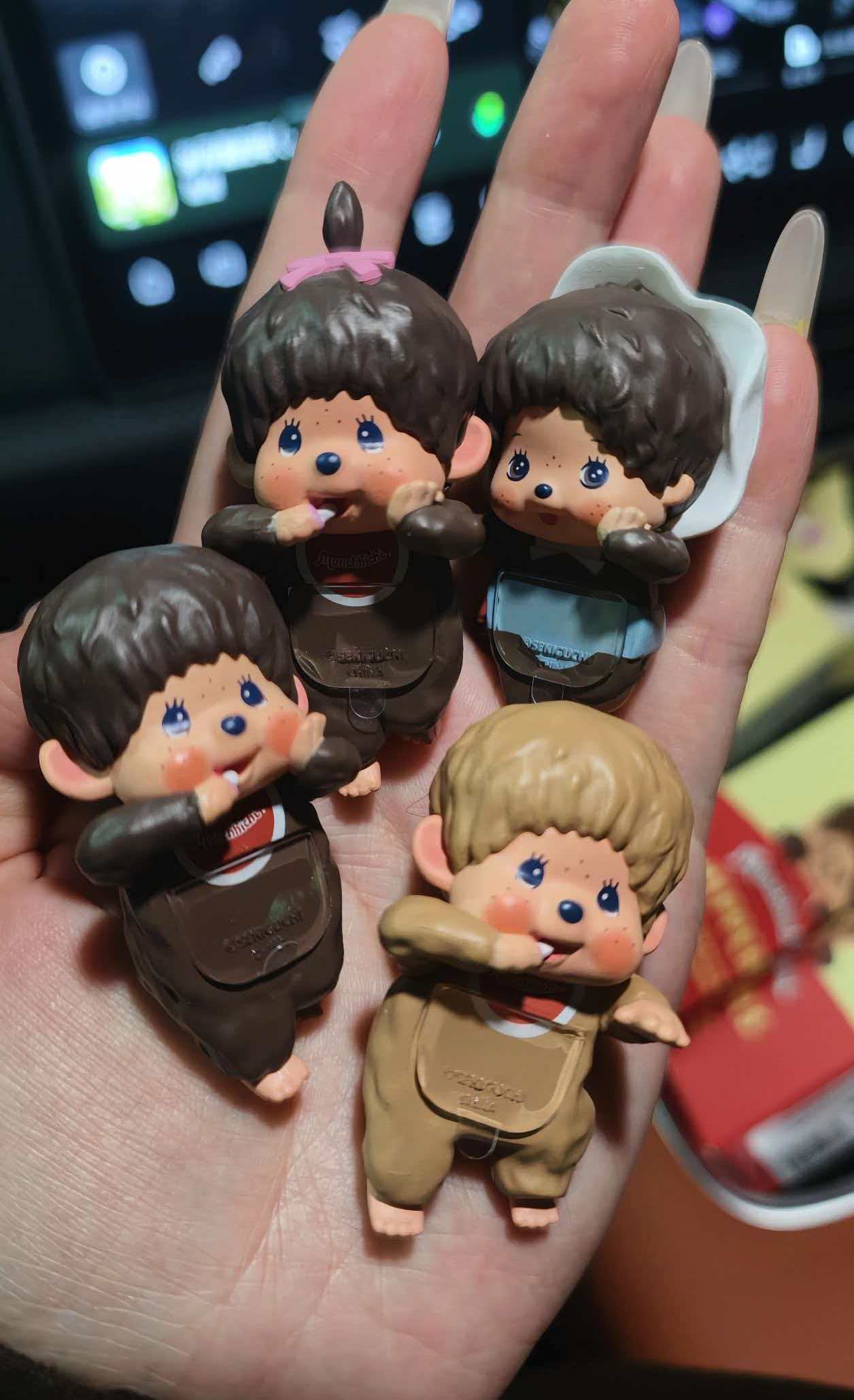 Phone Accessories Doll - مجسم أنمي مينغكيشي بوضعية الاستلقاء، صندوق